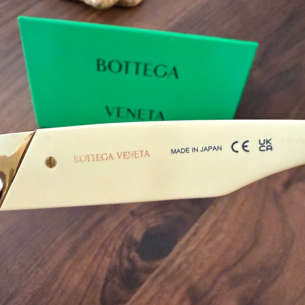 Bottega Veneta Cream Sunglasses with Gold Accents - Picture 2 of 6